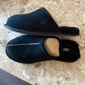 Ugg scuffette slipper size women’s 8 unworn brand new in box!!!